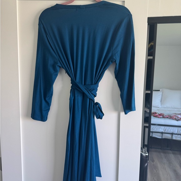 Banana Republic Issa London Blue Wrap Dress - Picture 3 of 5